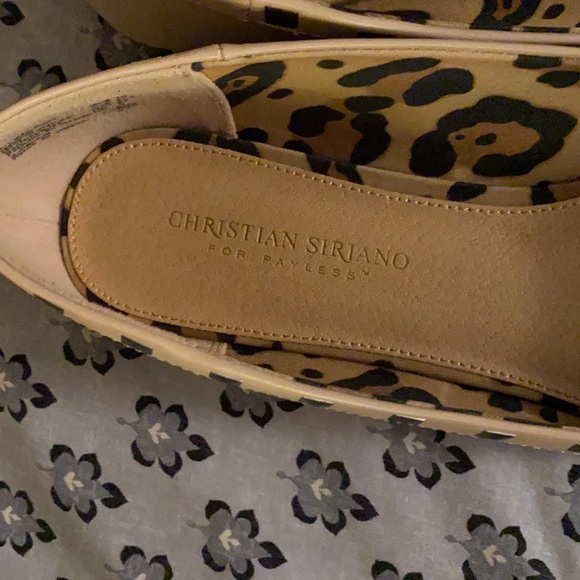 Flats - Picture 2 of 6